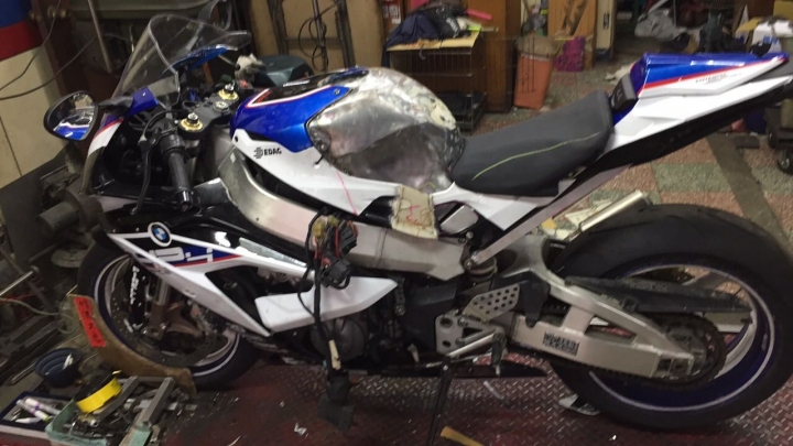 HONDA 929 變身 BMW S1000RR HP4