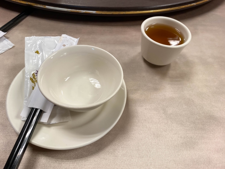 【台北市松山區】一吃成主顧 - 一鴨三吃「 北平萬珍樓 」