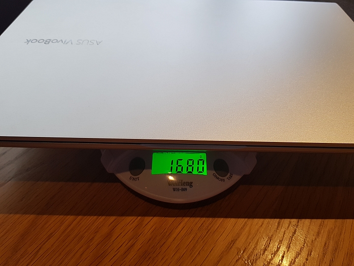 【小宅開箱】ASUS VivoBook S15 S532 上班切歌、回Line不煩惱 秘密的第二螢幕