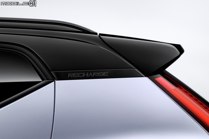 【海外新訊】Volvo推出首款純電車「XC40 Recharge」,功率408hp並具備400km以上續航里程!
