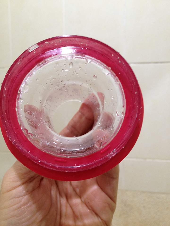 大叔家中兩大三小與《PUPPY小狗電器T10 Home無線手持吸塵器》的試用心得，左右開攻都很讚；Do Vacumming變成舉手之勞喔。