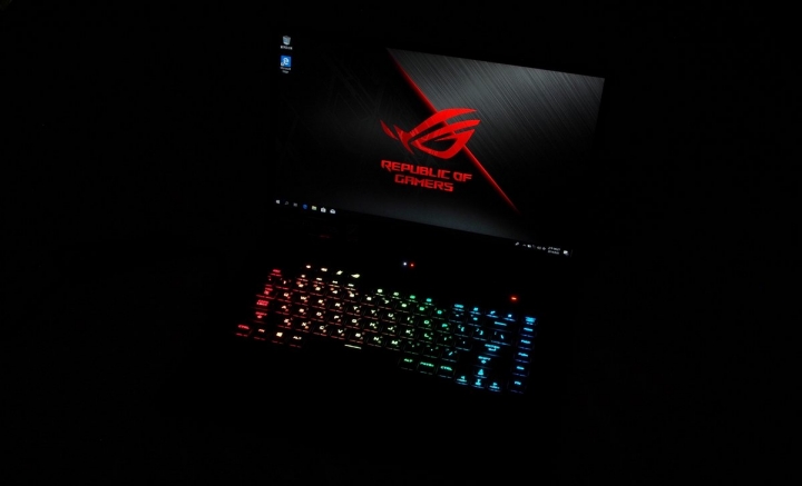 沉穩新風貌 ASUS ROG Zephyrus M GU502GU 西風之神
