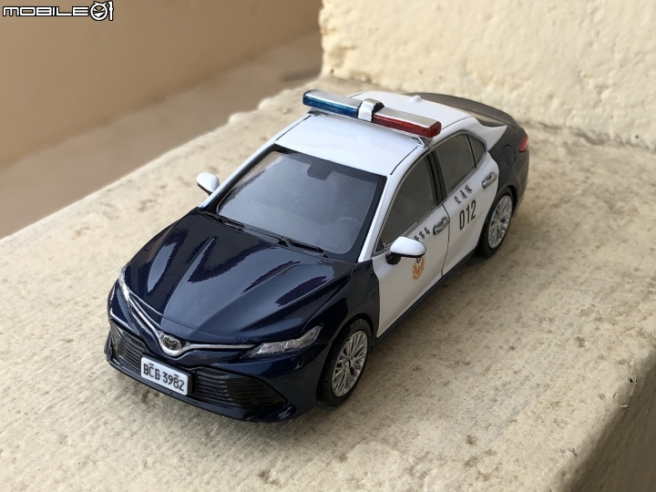 1/43 苗栗縣警局交通隊豐田 2019 Camry 巡警車