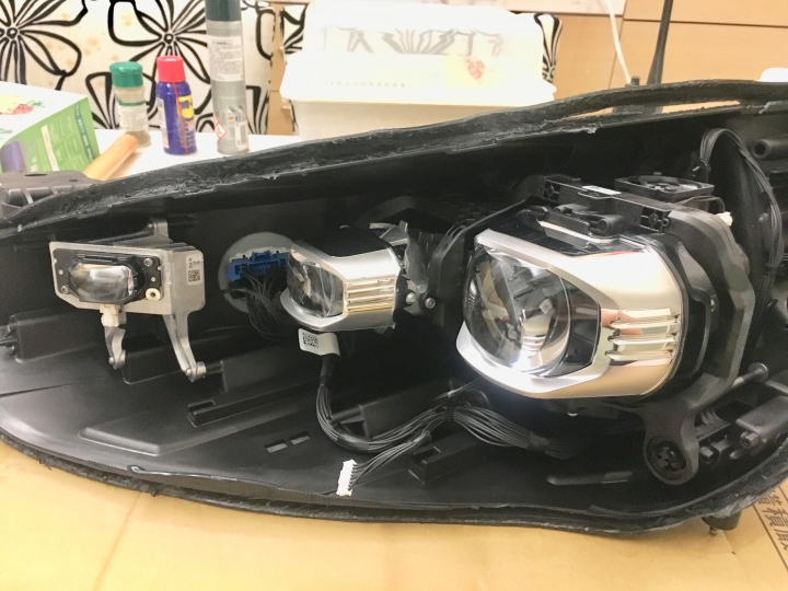 Focus MK4 改上歐洲原廠件LED轉向魚眼頭燈 Adaptive LED
