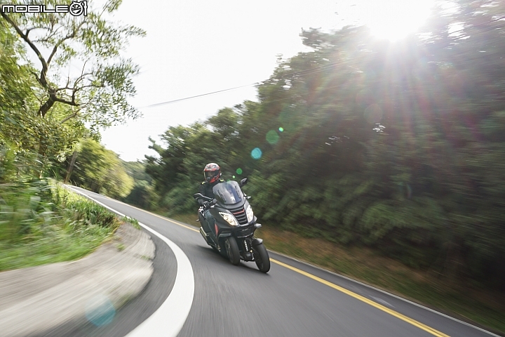 PEUGEOT METROPOLIS 400 RX-R 試駕 法系三輪車全台首試