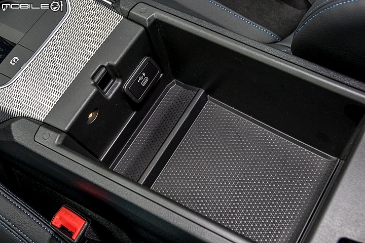 BMW 320i M Sport 試駕 回歸運動特質的入門跑房車