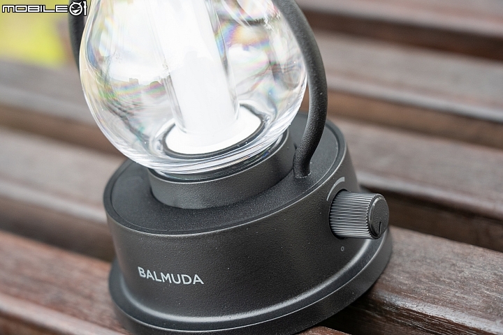 BALMUDA The Lantern 百慕達 LED 燈籠開箱 讓你的露營更有情調