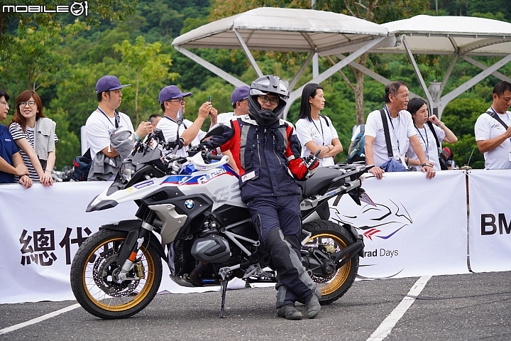 BMW Motorrad Days 2019 重機大會師！李佳薇現場演唱、R 75 二戰古董車來台！