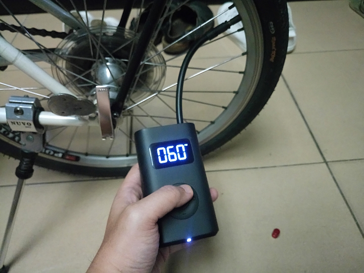 [快速開箱] 雙11購物節 小米電動打氣機當日到貨!
