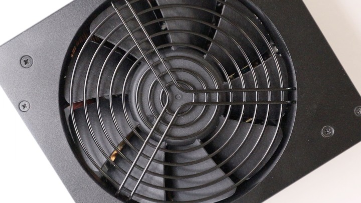 開箱 InWin PL850 金牌全模組電源供應器