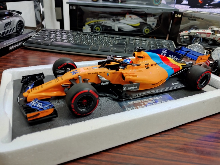 [開箱]MINICHAMPS 1/18 McLaren MCL33 F.ALONSO L.E. 518 pcs.