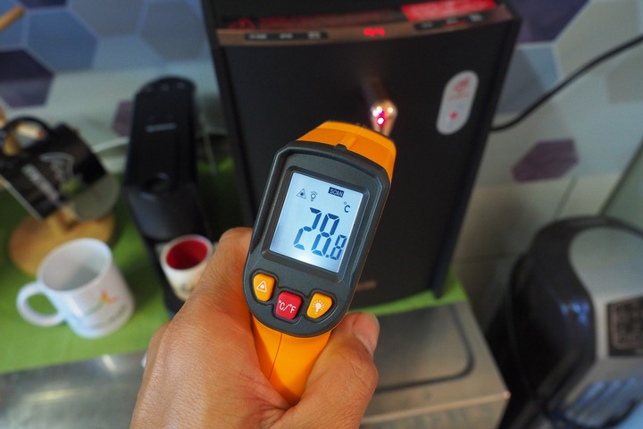 即淨 極省 級便利 ｜ 賀眾超效瞬淨冷熱飲水機 (UV-6702)