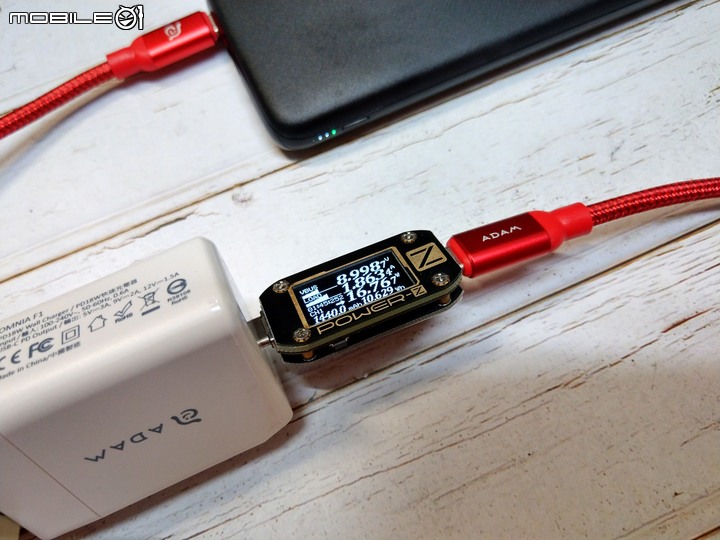 支援 IPHONE 11 PD 充電器 & 行動電源開箱