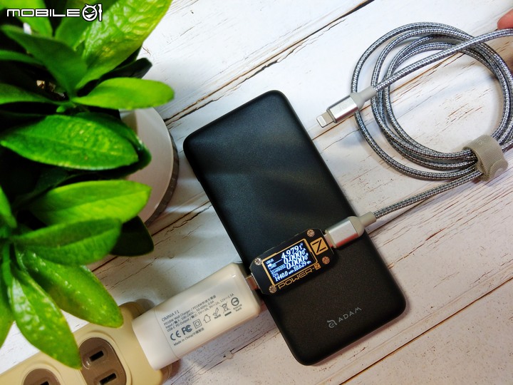 支援 IPHONE 11 PD 充電器 & 行動電源開箱
