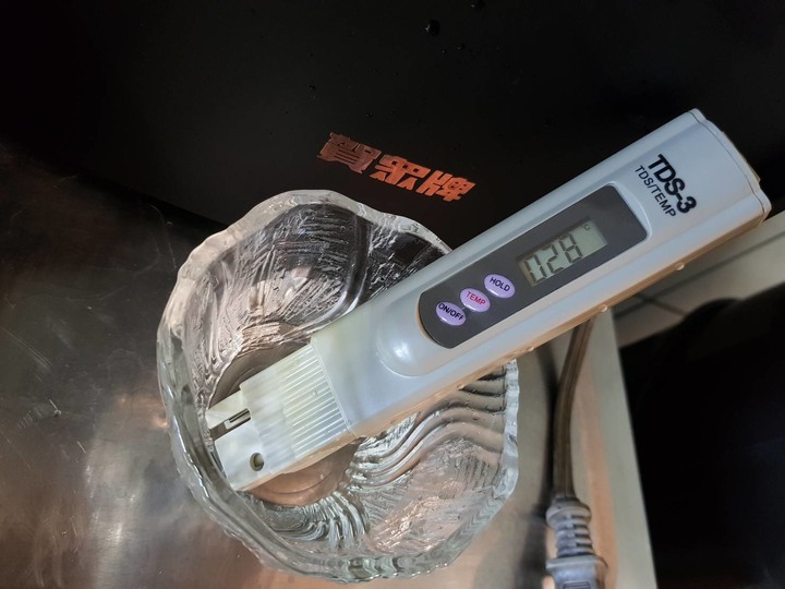 即淨 極省 級便利 ｜ 賀眾超效瞬淨冷熱飲水機 (UV-6702)