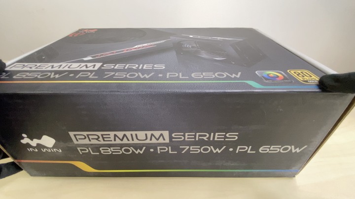 開箱 InWin PL850 金牌全模組電源供應器