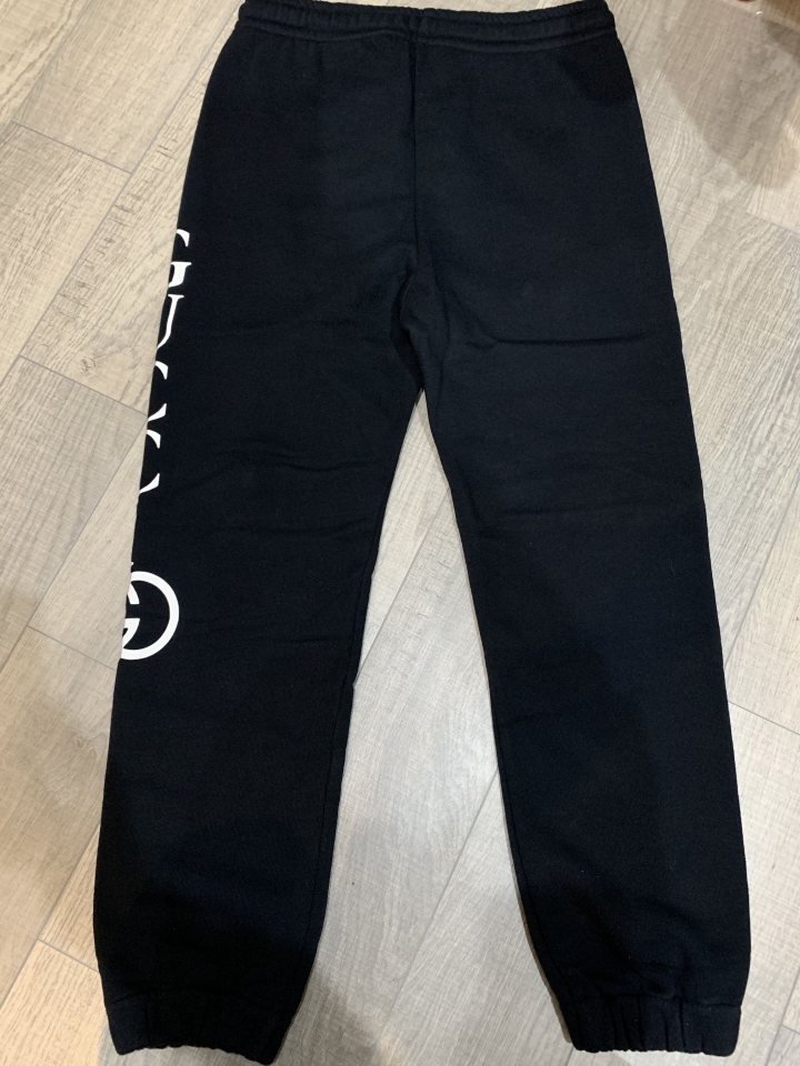 「開箱」GUCCI GG花紋小白鞋 + GUCCI logo 運動褲