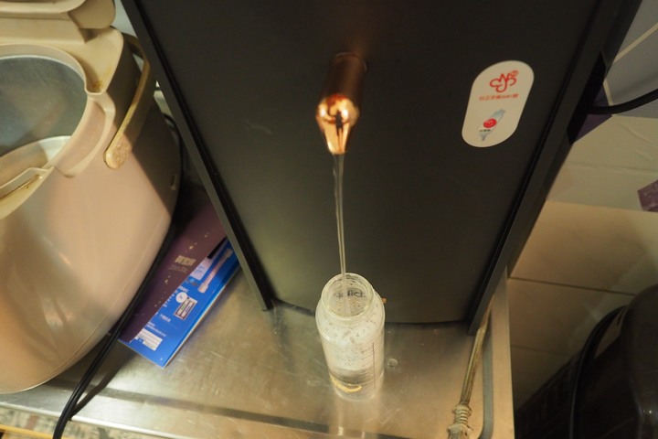 即淨 極省 級便利 ｜ 賀眾超效瞬淨冷熱飲水機 (UV-6702)