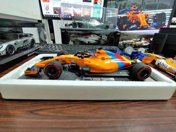 [開箱]MINICHAMPS 1/18 McLaren MCL33 F.ALONSO L.E. 518 pcs.