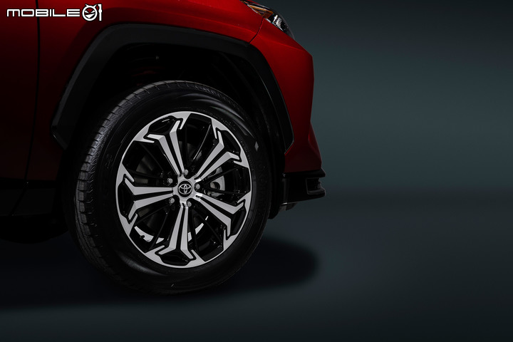 Toyota RAV4 Prime現身洛杉磯車展!史上性能最強RAV4、採用插電式油電系統!