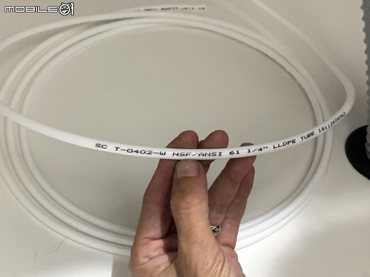 時尚居家~日日喝好水 - 賀眾牌 UV-6702EW-1 超效瞬淨冷熱飲水機 安裝開箱&使用分享