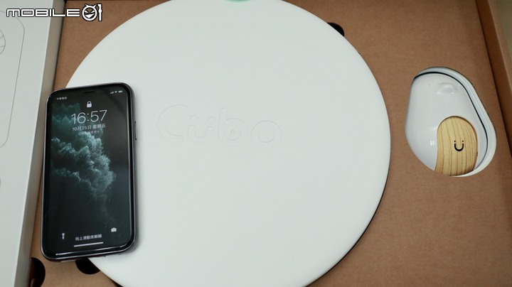 Cubo 嬰兒監視器，用 iPhone 就可以在辦公室看看兒子是最大的幸福。