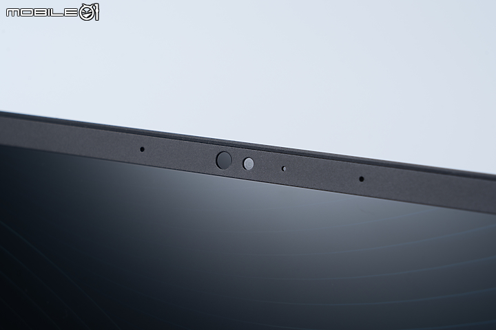 Razer Blade Stealth 13 輕薄電競的全新定義！