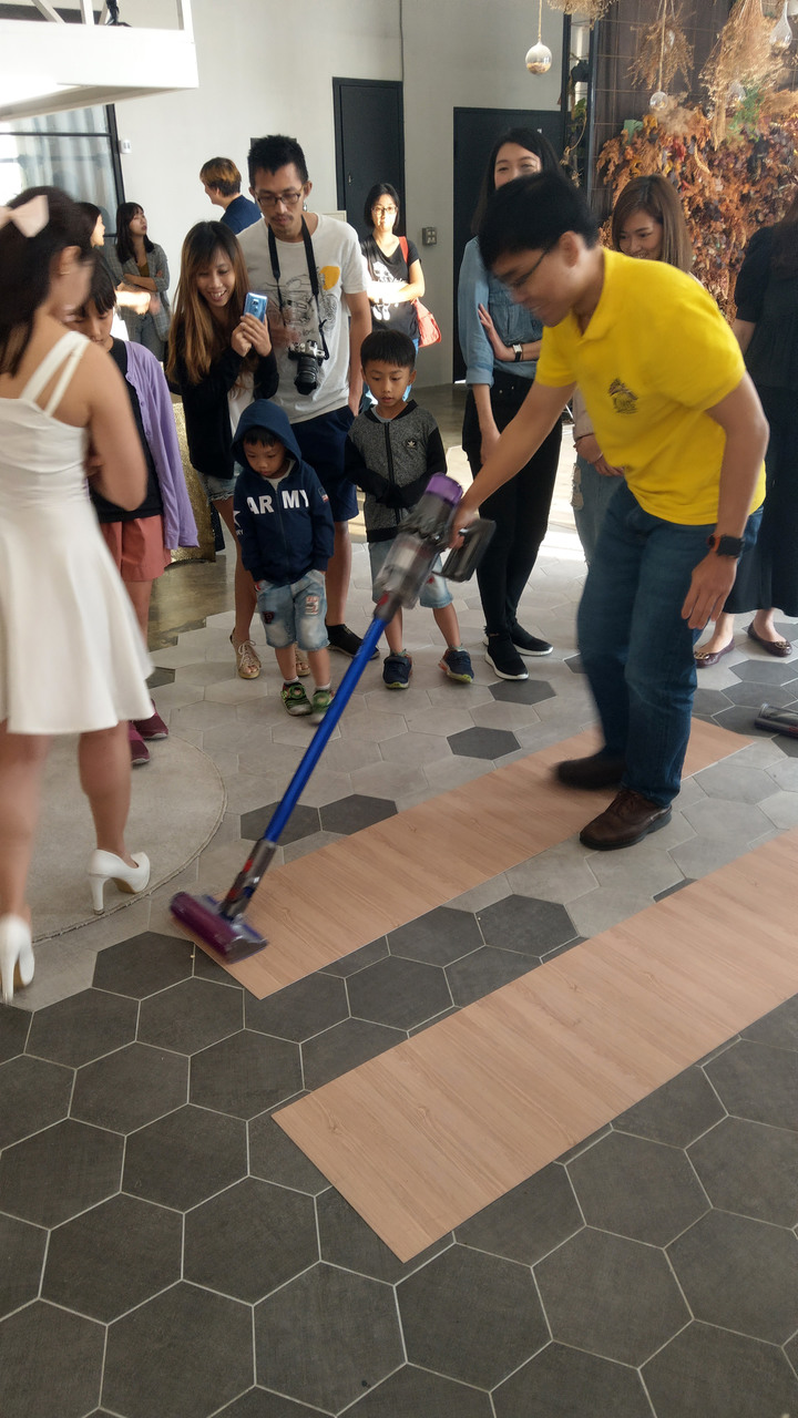 【Mobile01 & Dyson 之吸塵器達人養成班 - 台中場】一起變成 Dyson 傳教士吧!!! (附福利社)