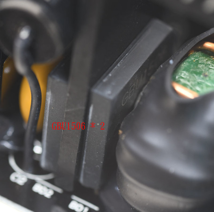 Fractal Design ION+ 660P全模組化白金電源開箱
