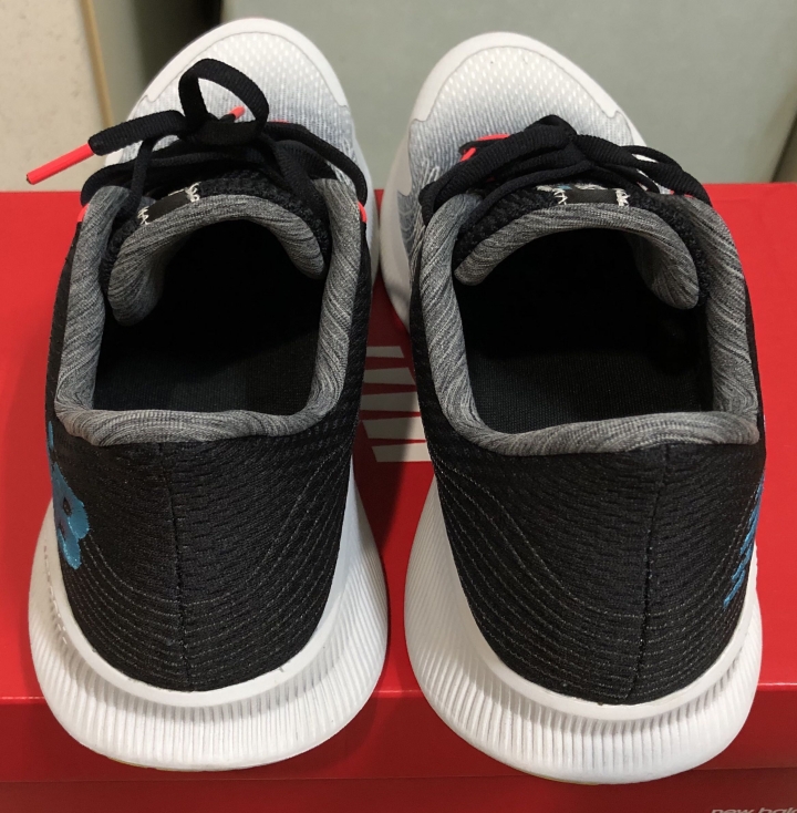 ［開箱］NB MFCPRF1墨灰