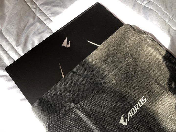 GIGABYTE AORUS 15 XA 搭載240HZ高更新率螢幕 享受極限電競娛樂!