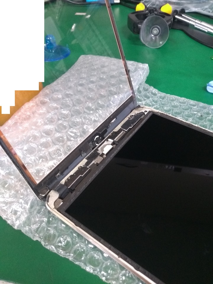 ipad mini2 因白條紋 換電池跟螢幕