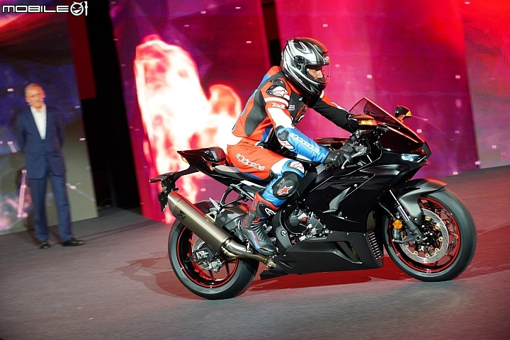 【EICMA2019】長翅膀!HONDA CBR1000RR-R / SP Fireblade 米蘭展前正式發表!