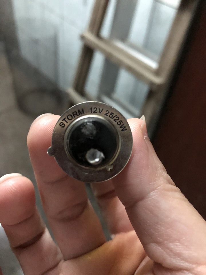 豪邁如意大燈閃爍疑問