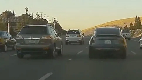 《Model Y》和Model 3、X5、CX-9比大小