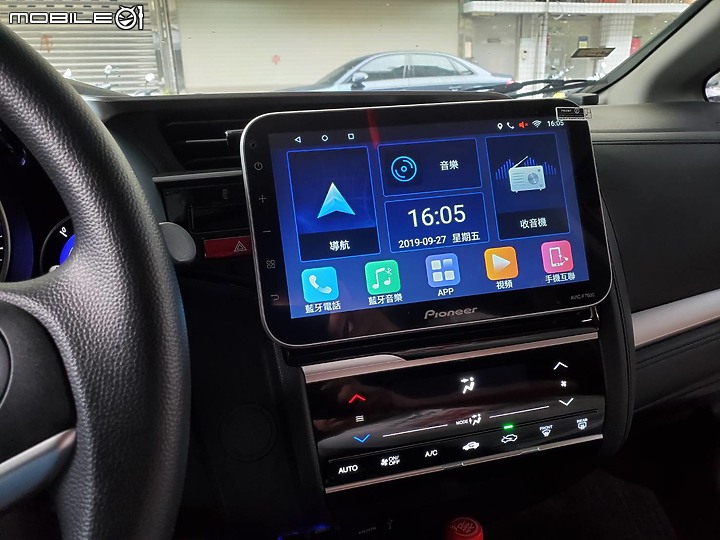 Pioneer AVIC-F7600 多媒體車機評測 10.1吋大螢幕的視覺饗宴!