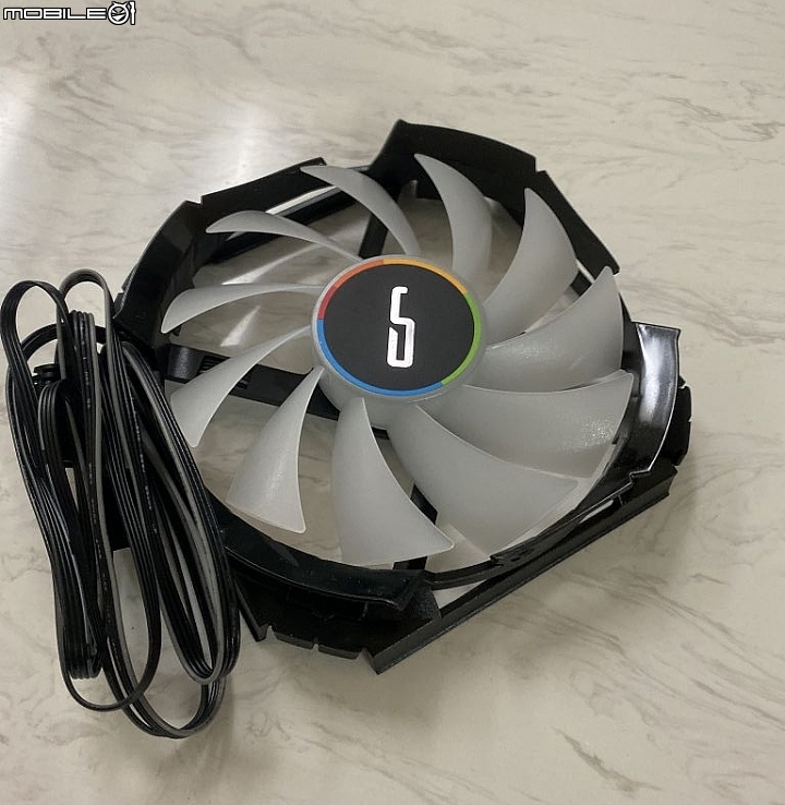[開箱] 快睿 C7 完全版 C7G 石墨稀 ROG STRIX X570 I GAMING 開箱