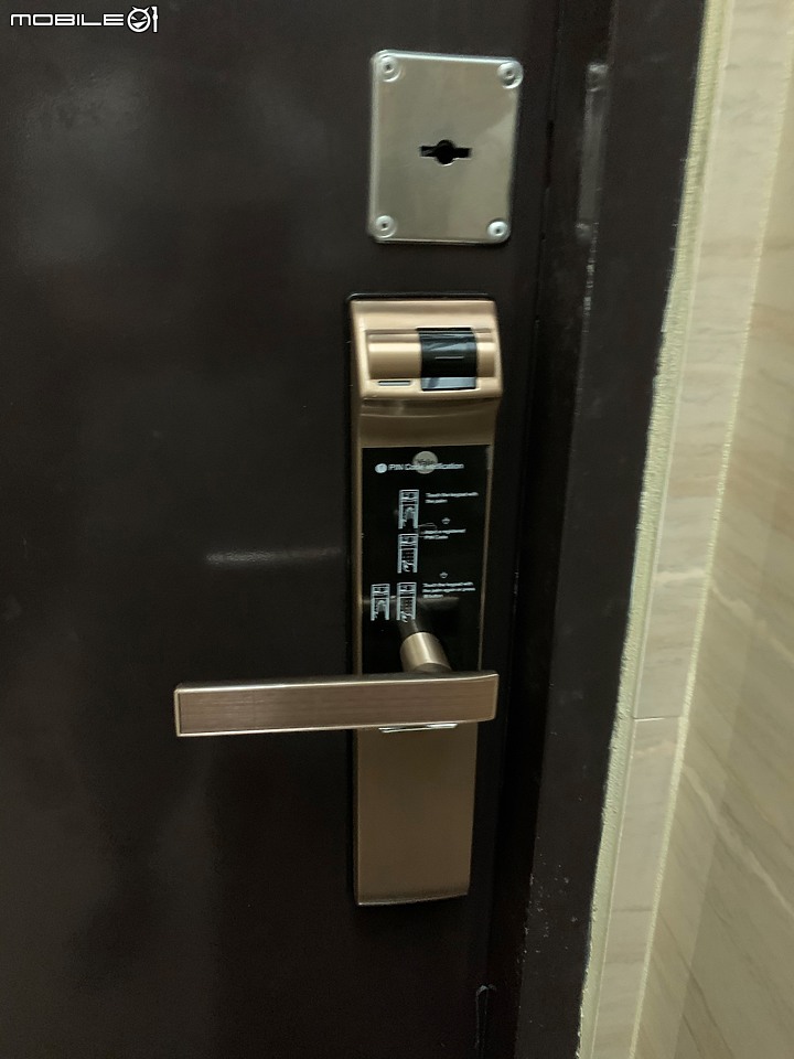 點我看大圖 YALE YDM7116 簡易開箱和安裝