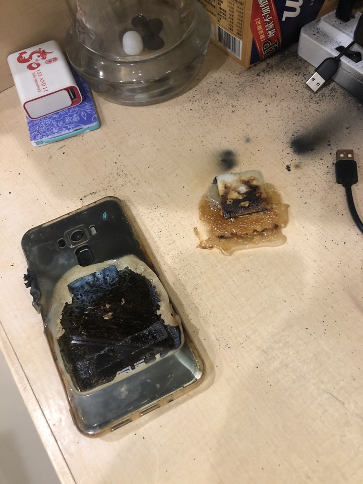 我的華碩552kl在沒充電狀況下在桌上爆了