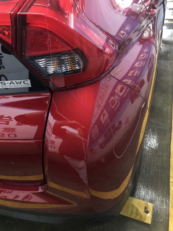 我的eclipse cross 日蝕紅