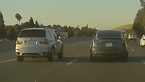 《Model Y》和Model 3、X5、CX-9比大小