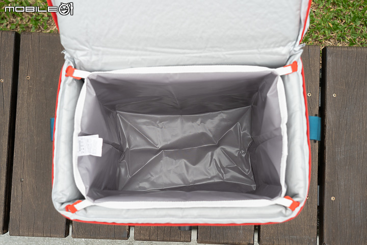 QUECHUA ICE FRESH COMPACT 26L 自動充氣保冷箱簡單介紹