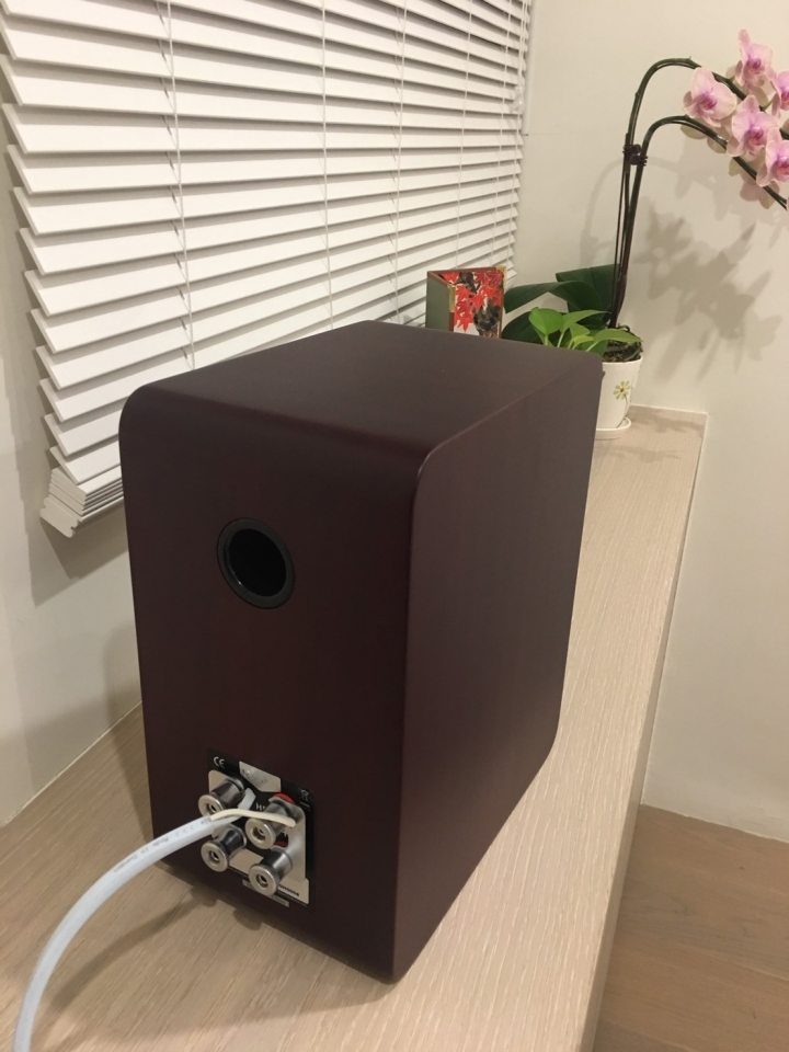 ［開箱］英國 QUAD Vena II 綜合擴大機& QUAD S1 書架喇叭－典雅英倫美聲