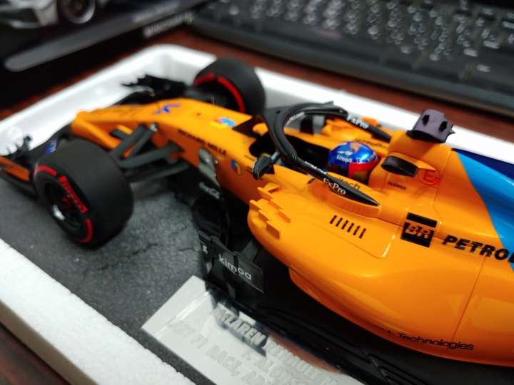 [開箱]MINICHAMPS 1/18 McLaren MCL33 F.ALONSO L.E. 518 pcs.