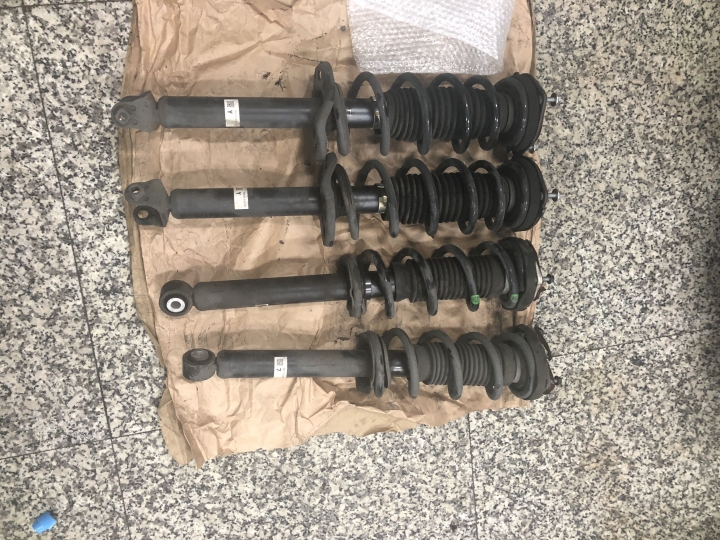 油電Q50s Triple S避震器開箱文
