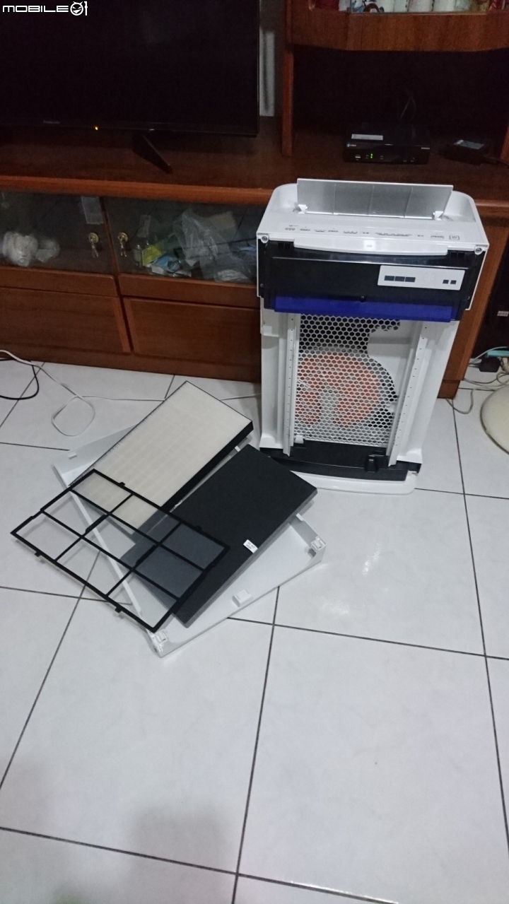 點我看大圖 淨化空氣的守門員 大金 MCK70VSCT-W