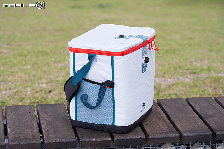 QUECHUA ICE FRESH COMPACT 26L 自動充氣保冷箱簡單介紹