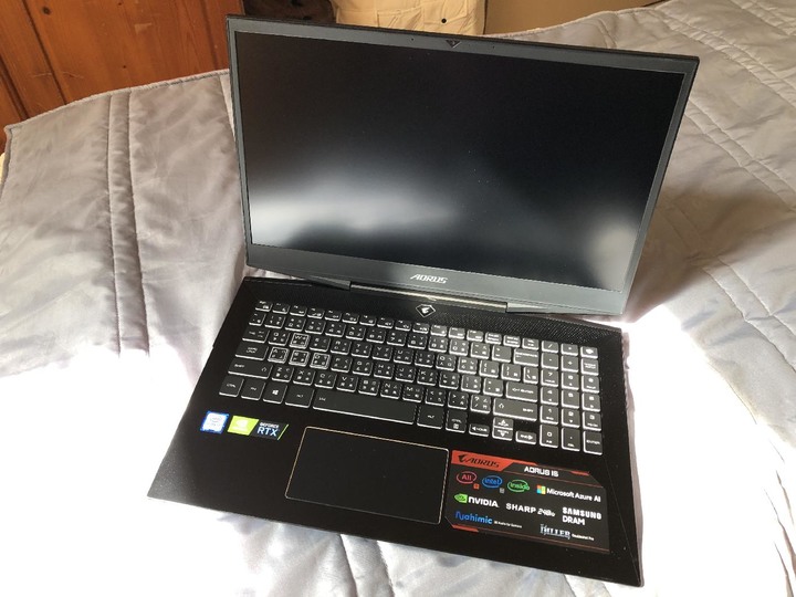 GIGABYTE AORUS 15 XA 搭載240HZ高更新率螢幕 享受極限電競娛樂!