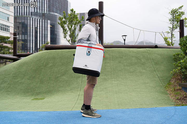 QUECHUA ICE FRESH COMPACT 26L 自動充氣保冷箱簡單介紹