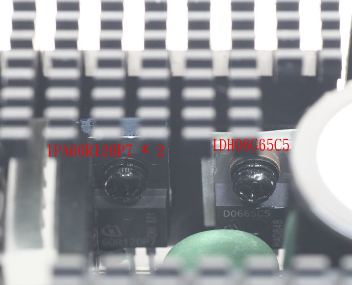 Fractal Design ION+ 660P全模組化白金電源開箱